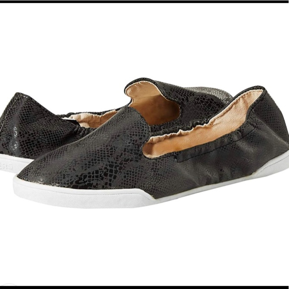 ladies slip on shoe size M 7-8